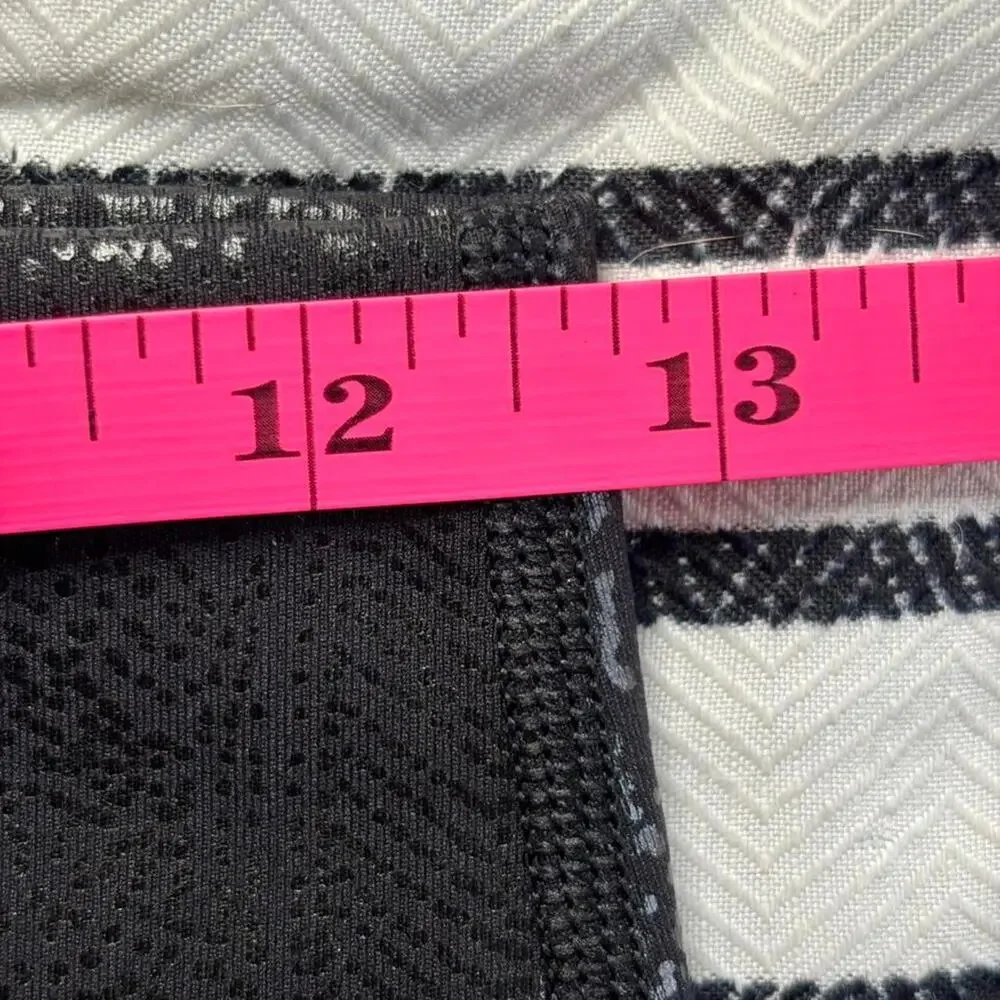 Lululemon Women Size 6 Activewear Leggings Textured Black Silver